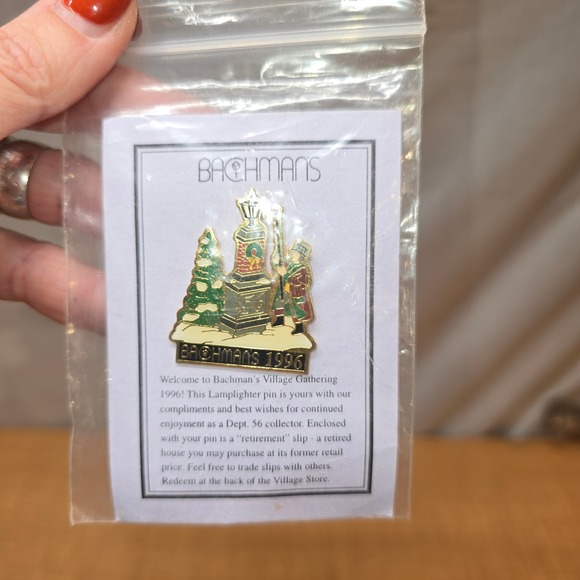 Department 56 Jewelry - Department 56 Bachman's Village LAMPLIGHTER 1996 Collect pin PLUS‎ retire slip